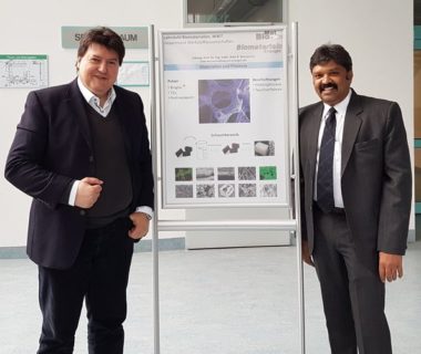 Towards entry "Visit from USA: Prof. M. N. V. Ravi Kumar at the Institute of Biomaterials"