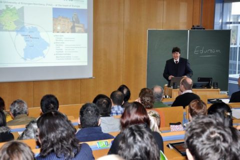 Prof. Boccaccini beim ersten BioBone Workshop in Erlangen