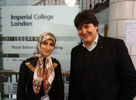 Fatemeh Pishbin mit Prof. Boccaccini