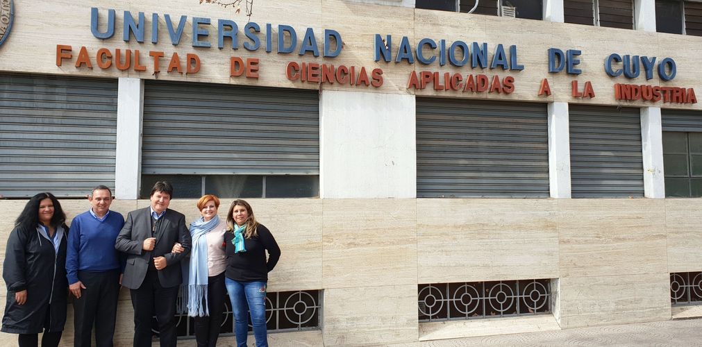 Towards entry "Prof. Boccaccini visits FCAI, National University of Cuyo, San Rafael, Argentina"