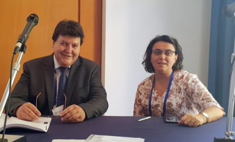 Professor Boccaccini zusammen mit Prof. Prof. Begona Ferraris beim Symposium für Elektrophoretische Abscheidung in Bologna.