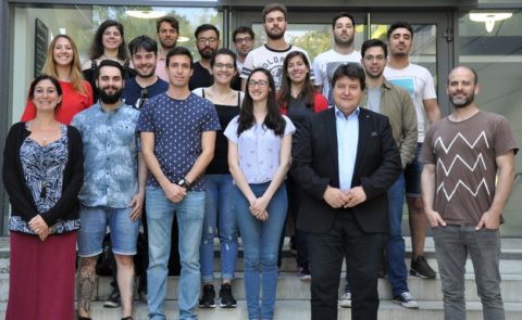 Gruppenfoto zusammen mit Prof. Boccaccini in der Ulrich-Schalk-Straße.