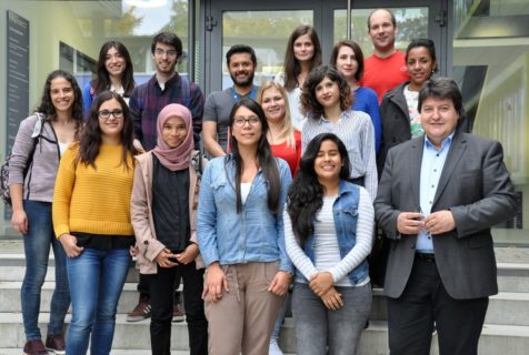 Gruppenfoto aller Besucher für das Wintersemester 2018-2019.