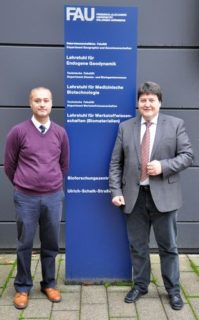 Towards entry "Prof. Ifty Ahmed, University of Nottingham, UK, visits the Institute of Biomaterials"