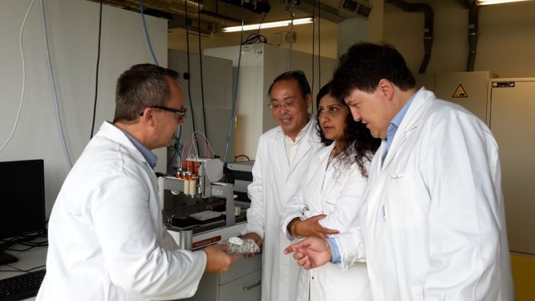 UK collaborators visited our new building