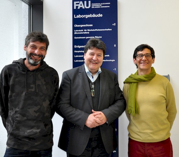Towards entry "Dr. Sebastien Harleep (Strasbourg University) visits the Institute of Biomaterials"