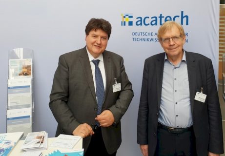 Prof. Boccaccini und Prof. Winnacker beim acatech Akademietag