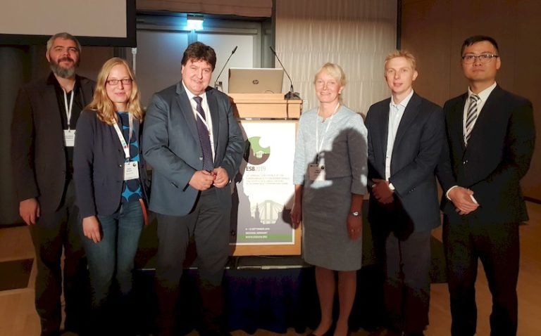 Symposium “Bioactive glasses: from the laboratory to the clinic” co-organised by Prof. Boccaccini at ESB 2019