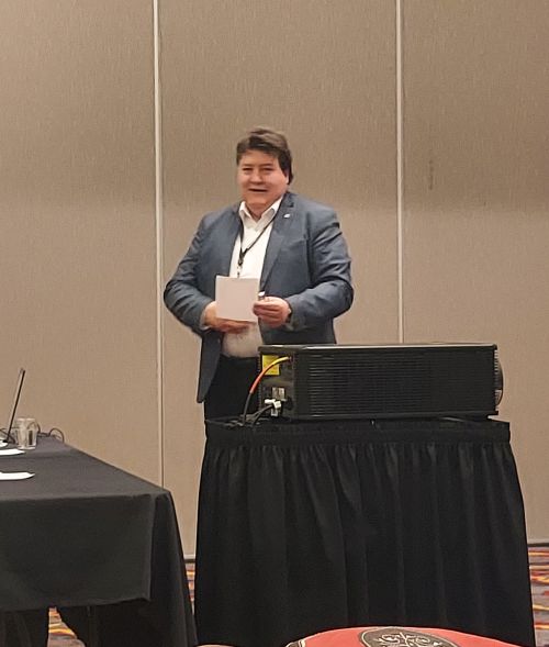 Prof. Boccaccini giving a presentation.