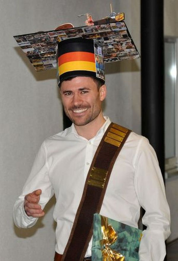 Dr.-Ing. Jonas Hazur with his doctorate hat