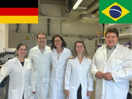Towards entry "Prof. Dachamir Hotza, Federal University of Santa Catarina (UFSC), Brazil, visits the Institute of Biomaterials"