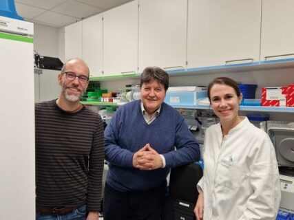 Prof. Boccaccini standing in a lab with Prof. Gölz and Dr. Weider.