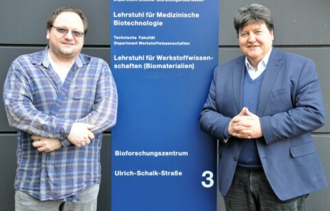 Prof. Tesler and Prof. Boccaccini standing outside the institute