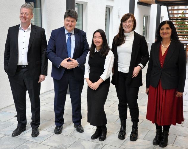 Prof. Boccaccini with Dr. Phan and the whole committee