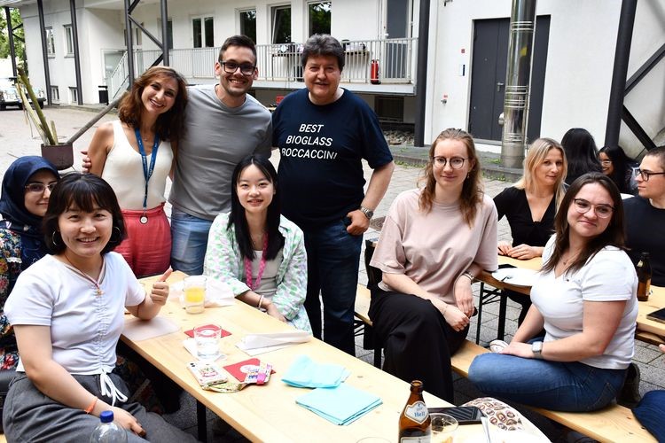 Prof. Boccaccini with international guests of the institute at the summer bbq
