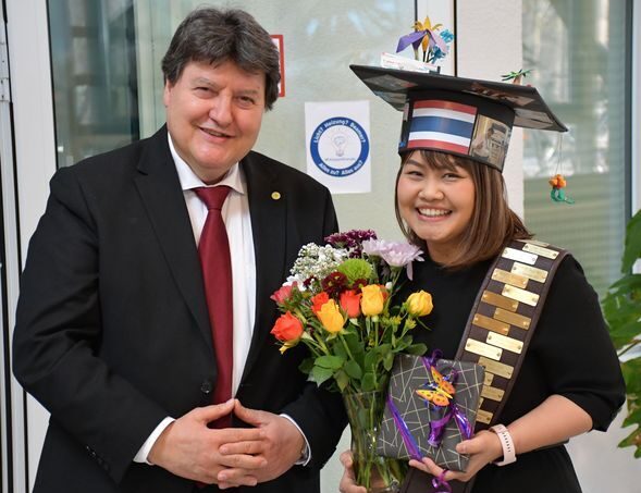 Doctoral thesis success: Usanee Pantulap    