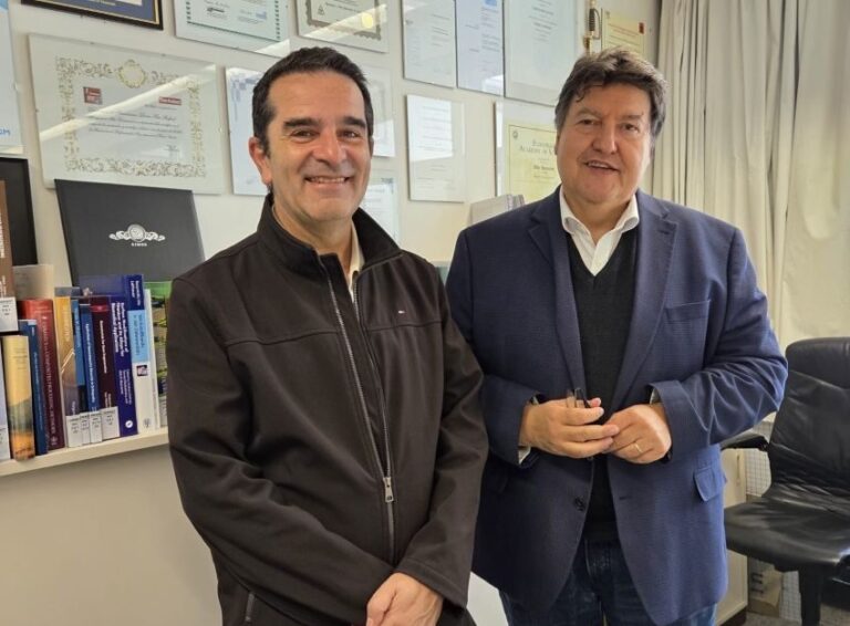 Prof. Dachamir Hotza, Federal University of Santa Catarina (UFSC), Brazil, visits the Institute of Biomaterials